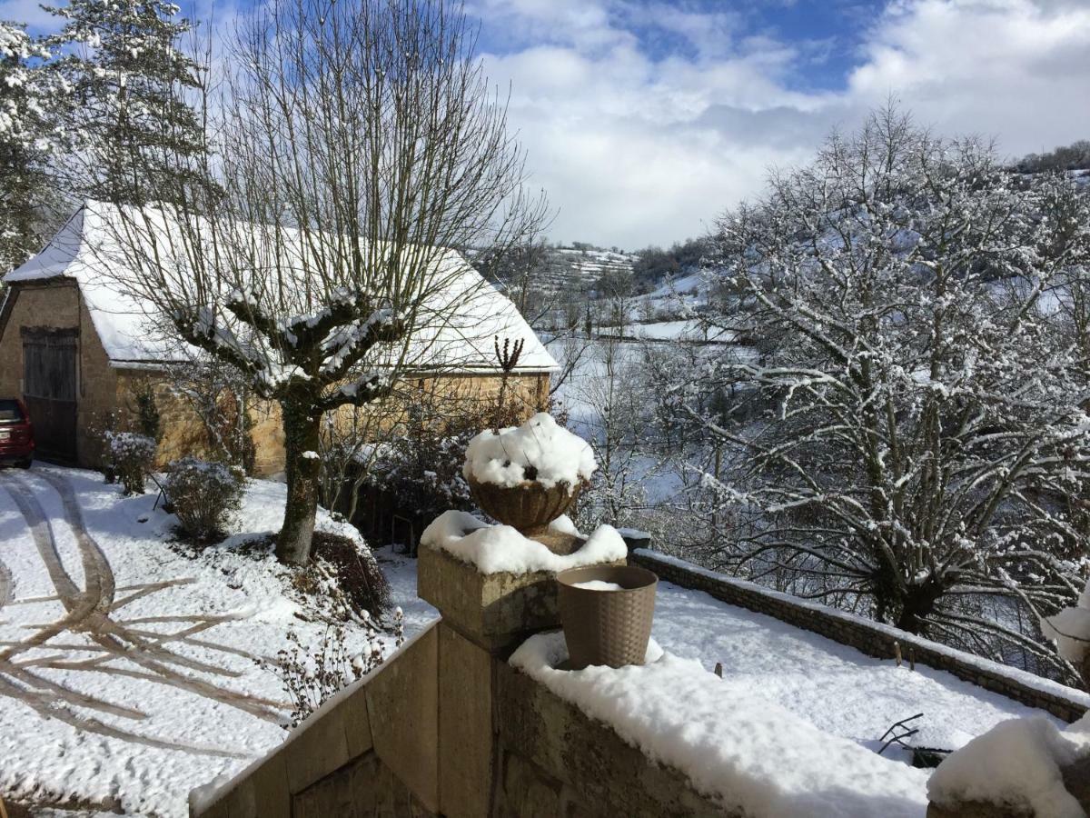 Bed and Breakfast Aux Berges Du Coubisou Exterior foto